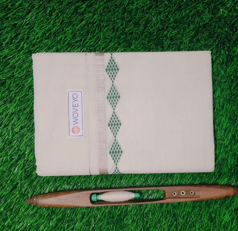 Mural Print Cream Dhoti - Silver Jari with green diamond