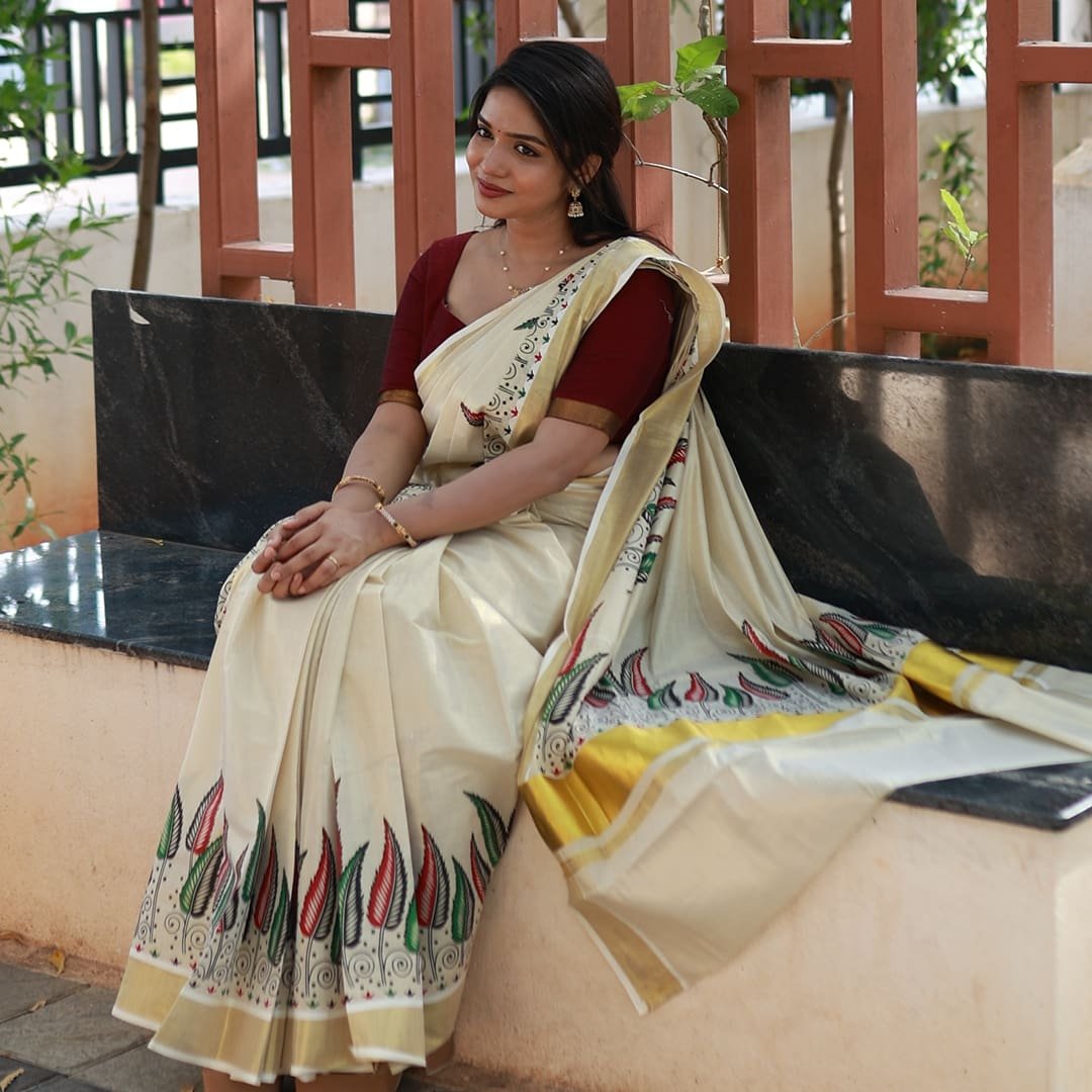 Floral Mural Print Kerala Tissue Saree - Image 2