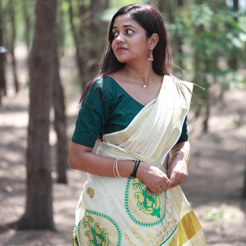 Floral Design Kerala Embroidery Tissue Saree from Kuthampully - Image 3