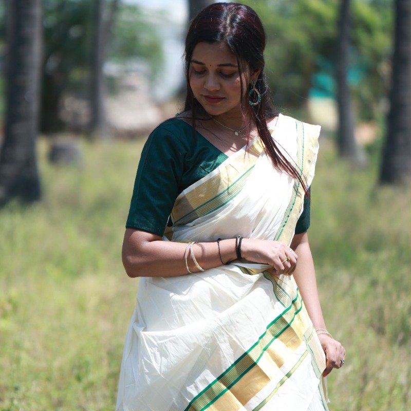 Premium Green & Golden Zari Mix Kerala Cotton Saree - Image 2