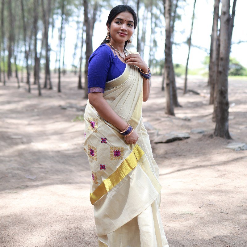 Kerala Embroidery Tissue Saree from Kuthampully - Image 2